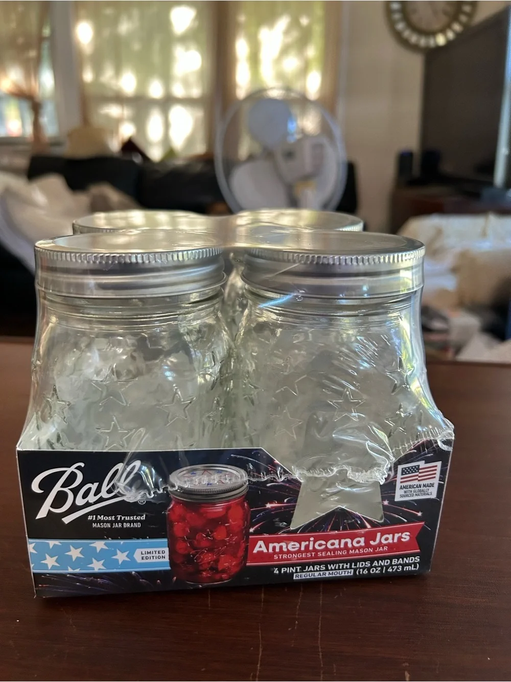 NWT Ball Americana Clear Glass Mason Jars - Silver Lids (Set of 4 pint jars)